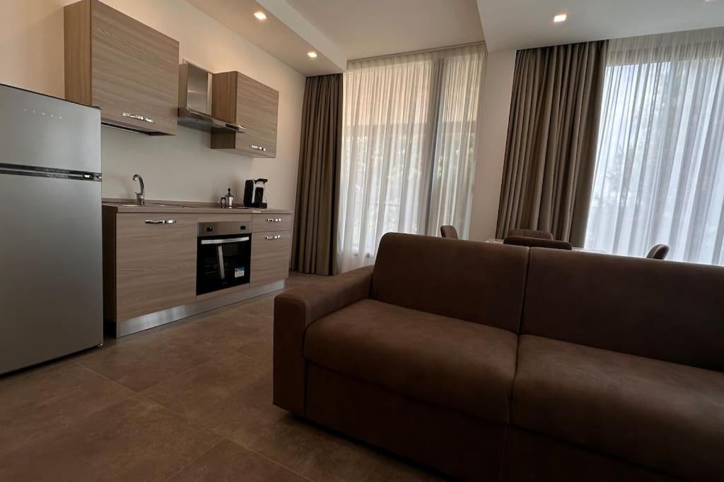 Cconforthotels Puglia Promenade Apartment 1 巴里 外观 照片